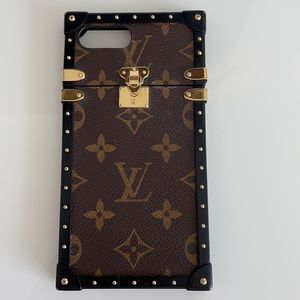 Louis Vuitton Eye Trunk Case- Iphone 8 plus